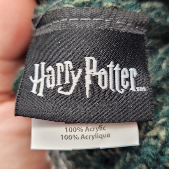 HARRY POTTER | Slytherin knit heathered pompom beanie toque winter hat - Picture 7 of 8